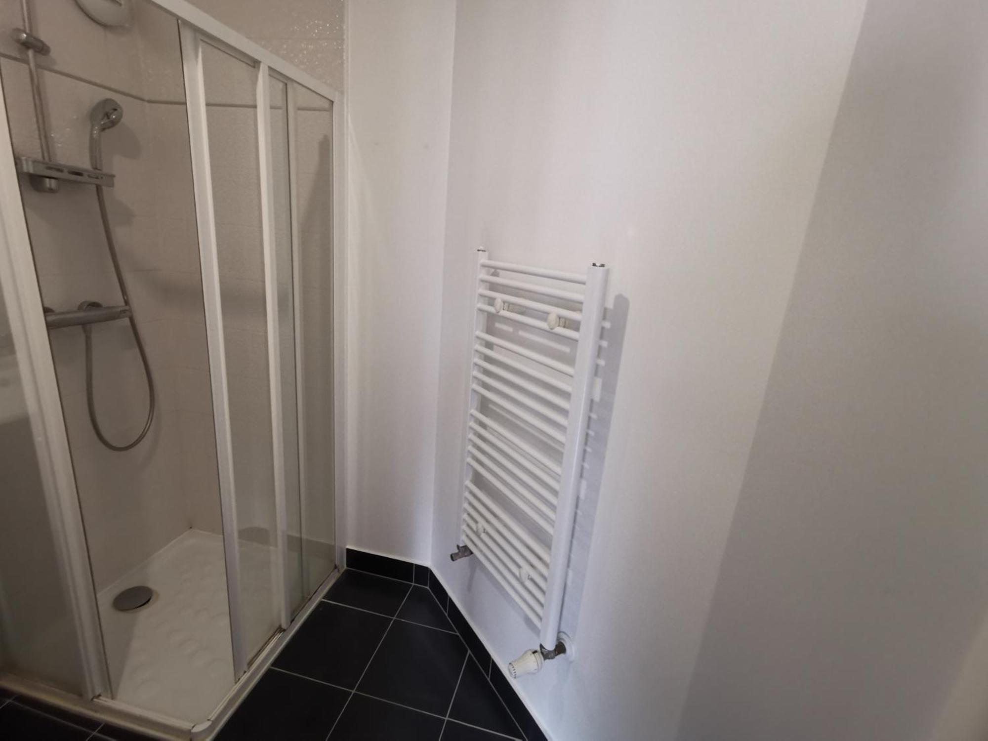 Cosy A Clichy, Avec Parking ,proche Paris! Clichy