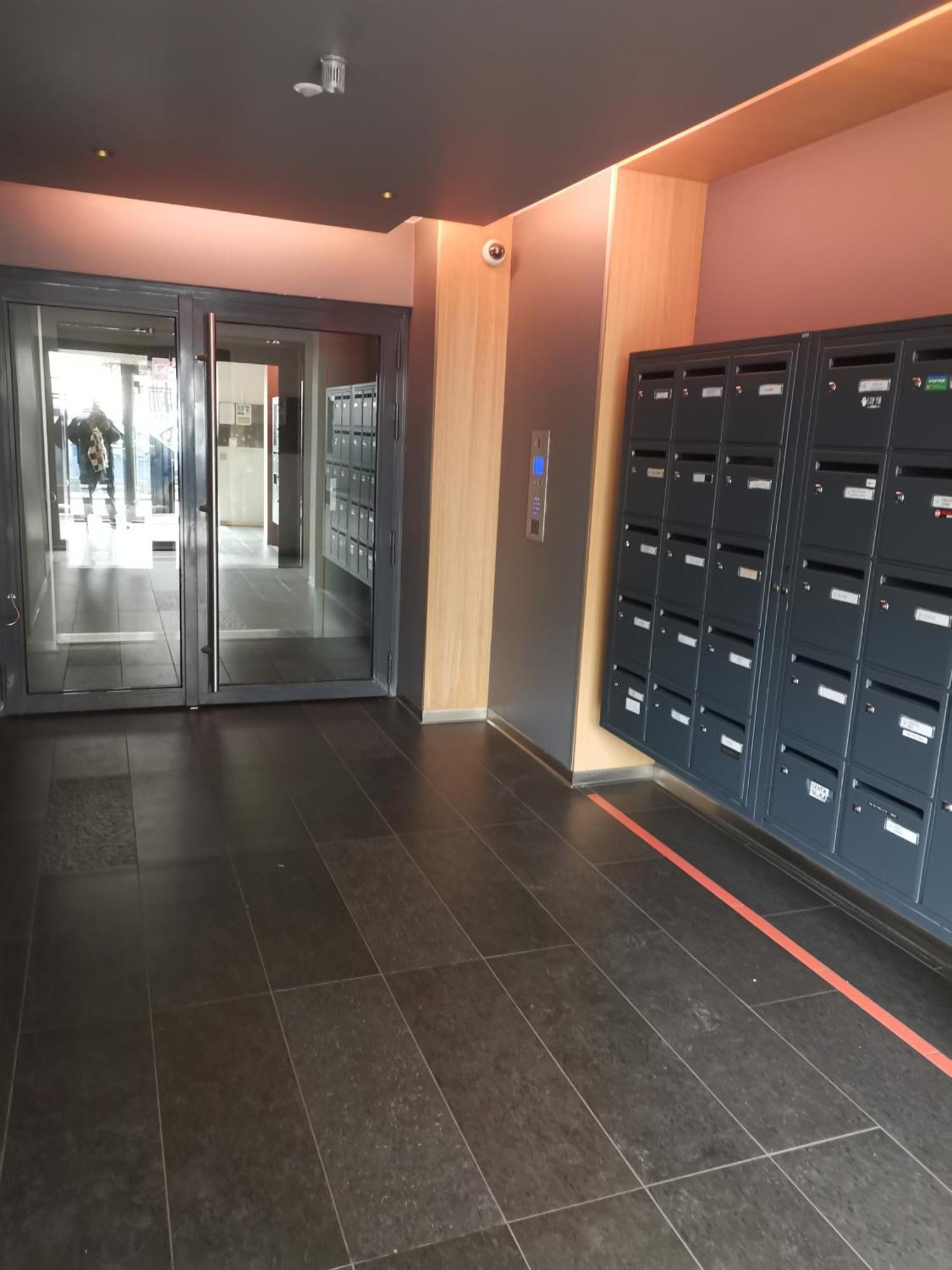 Cosy A Clichy, Avec Parking ,proche Paris! Apartment Clichy