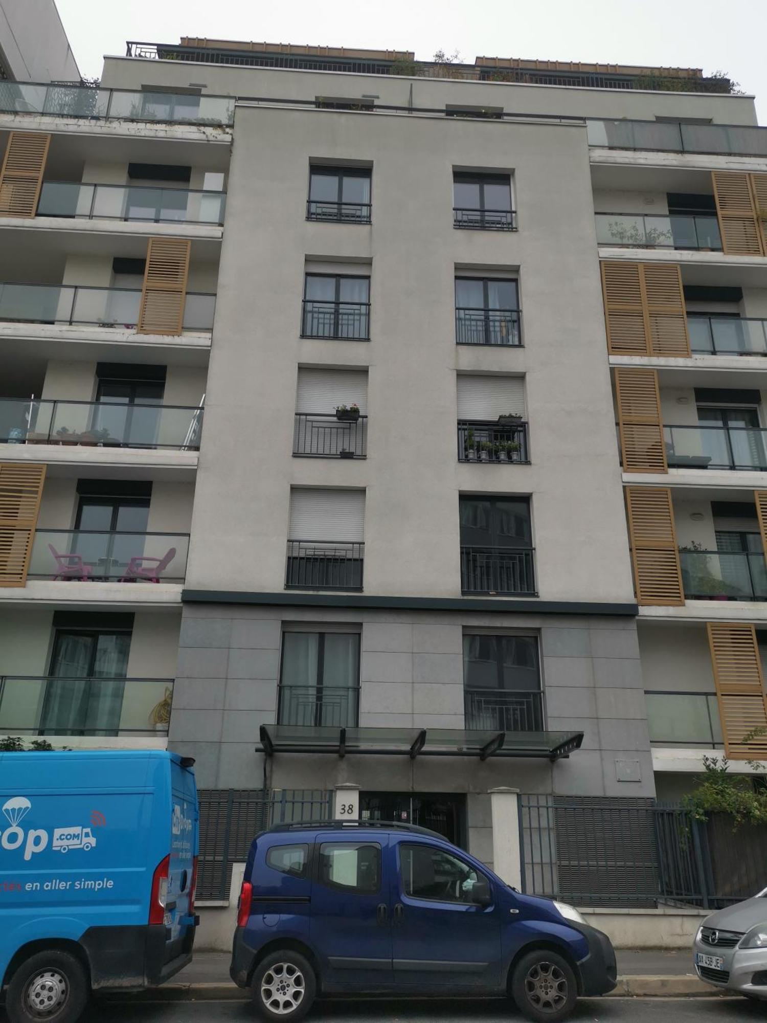 Cosy A Clichy, Avec Parking ,proche Paris! *