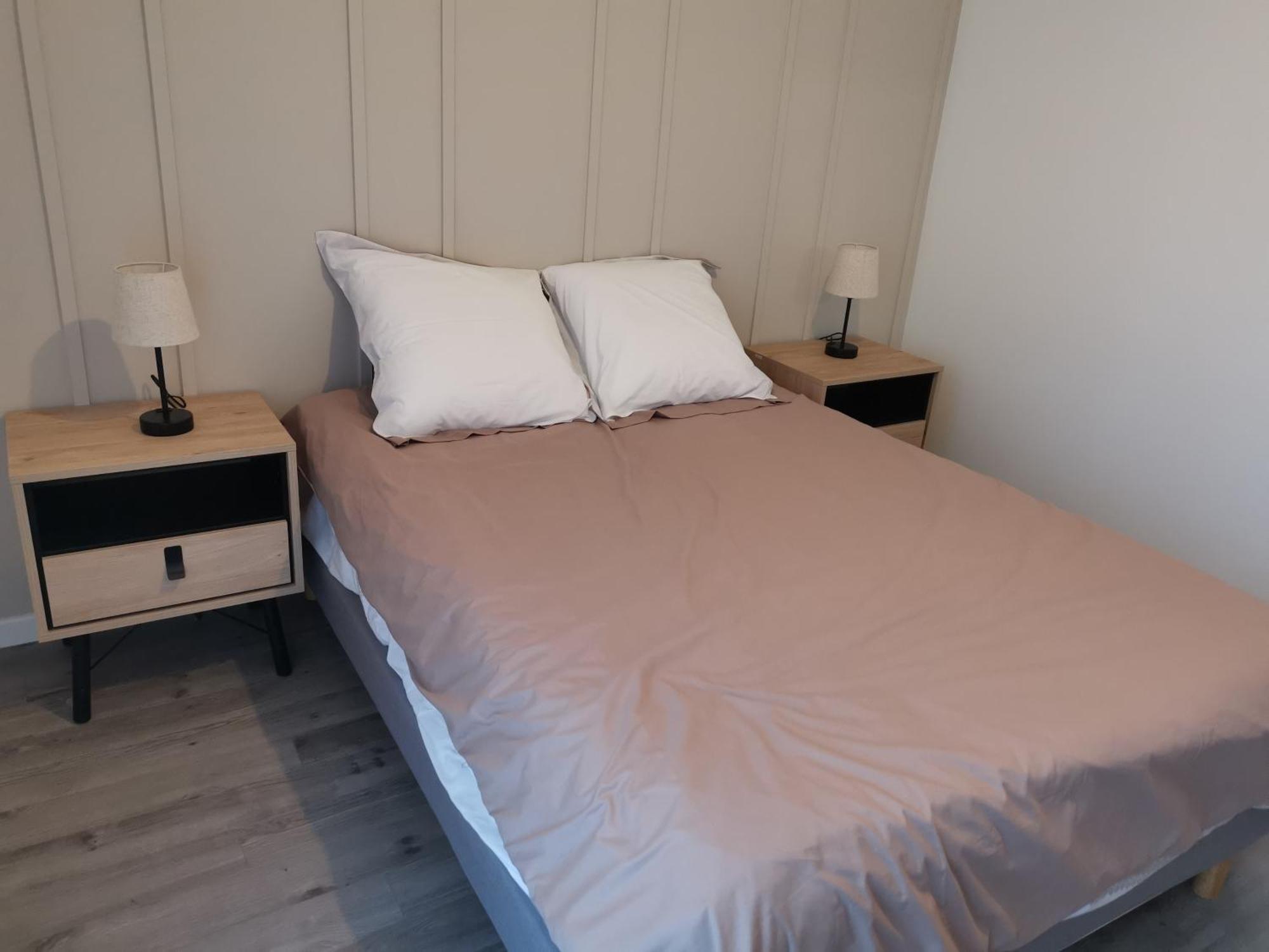 Apartment Cosy A Clichy, Avec Parking ,proche Paris! *