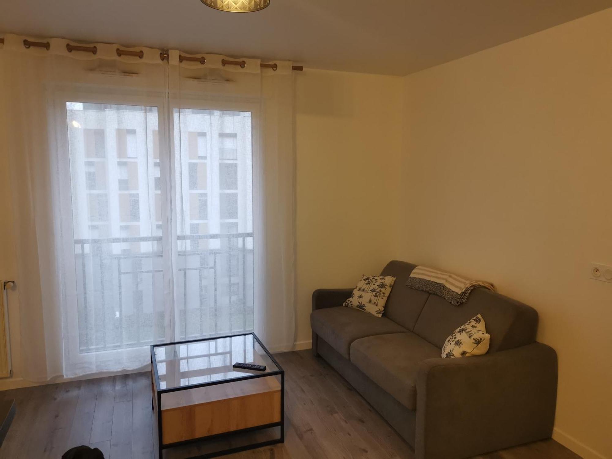 Apartment Cosy A Clichy, Avec Parking ,proche Paris! Clichy